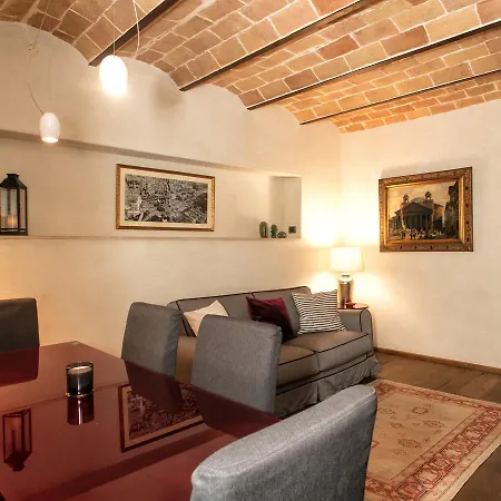 Apartment Piazza Venezia Luxury Design