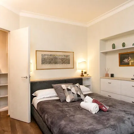 Piazza Venezia Luxury Design Rome