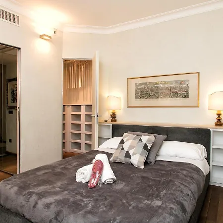 Piazza Venezia Luxury Design Apartment Rome