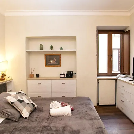 Piazza Venezia Luxury Design * Rome